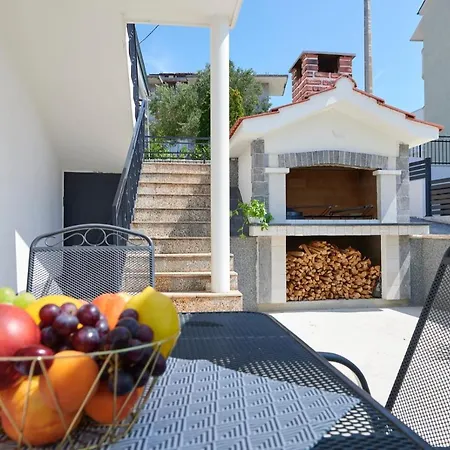 Apartments Marija Trogir Exterior photo