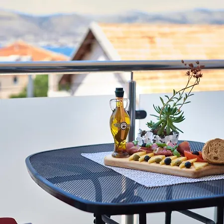 Apartments Marija Trogir Exterior photo
