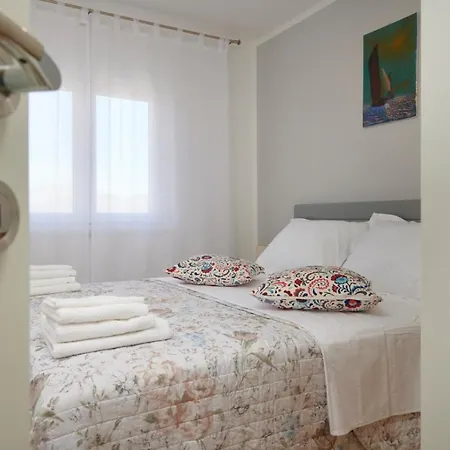 Apartments Marija Trogir Exterior photo