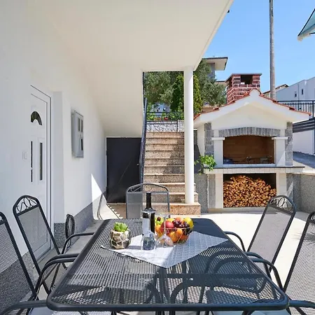 Apartments Marija Trogir Exterior photo